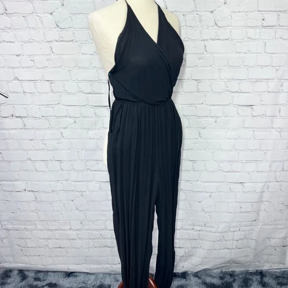 🖤|•LULUS•| Lightweight Black Jumpsuit Size XS-Small - Picture 3 of 15